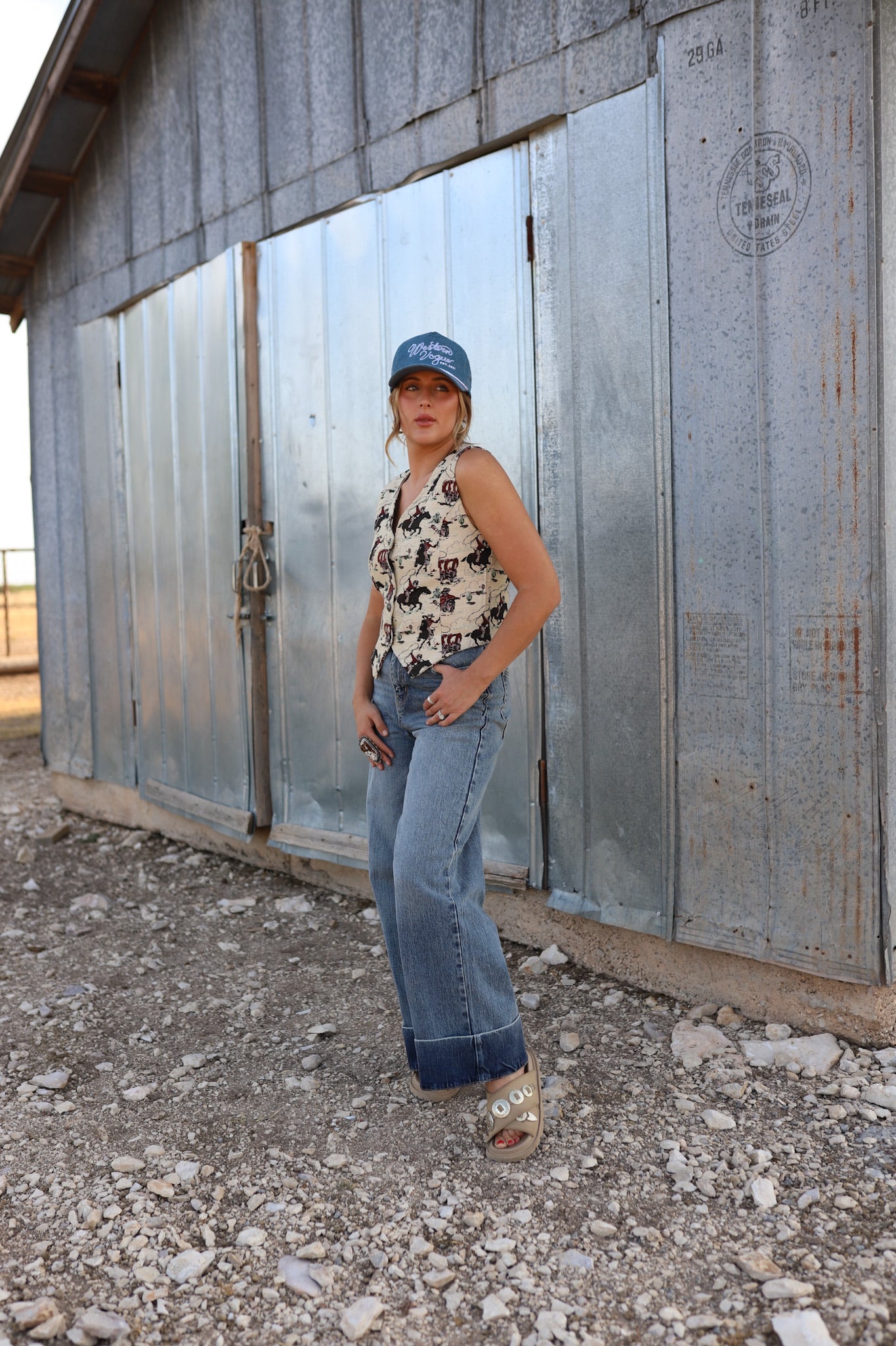 The Cambree Jeans in Medium Wash-7