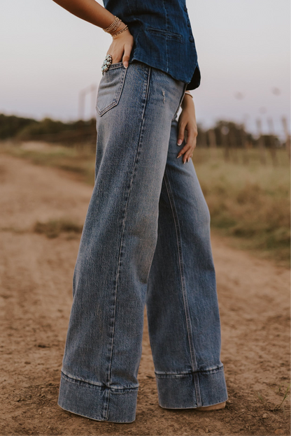 The Cambree Jeans in Medium Wash-7