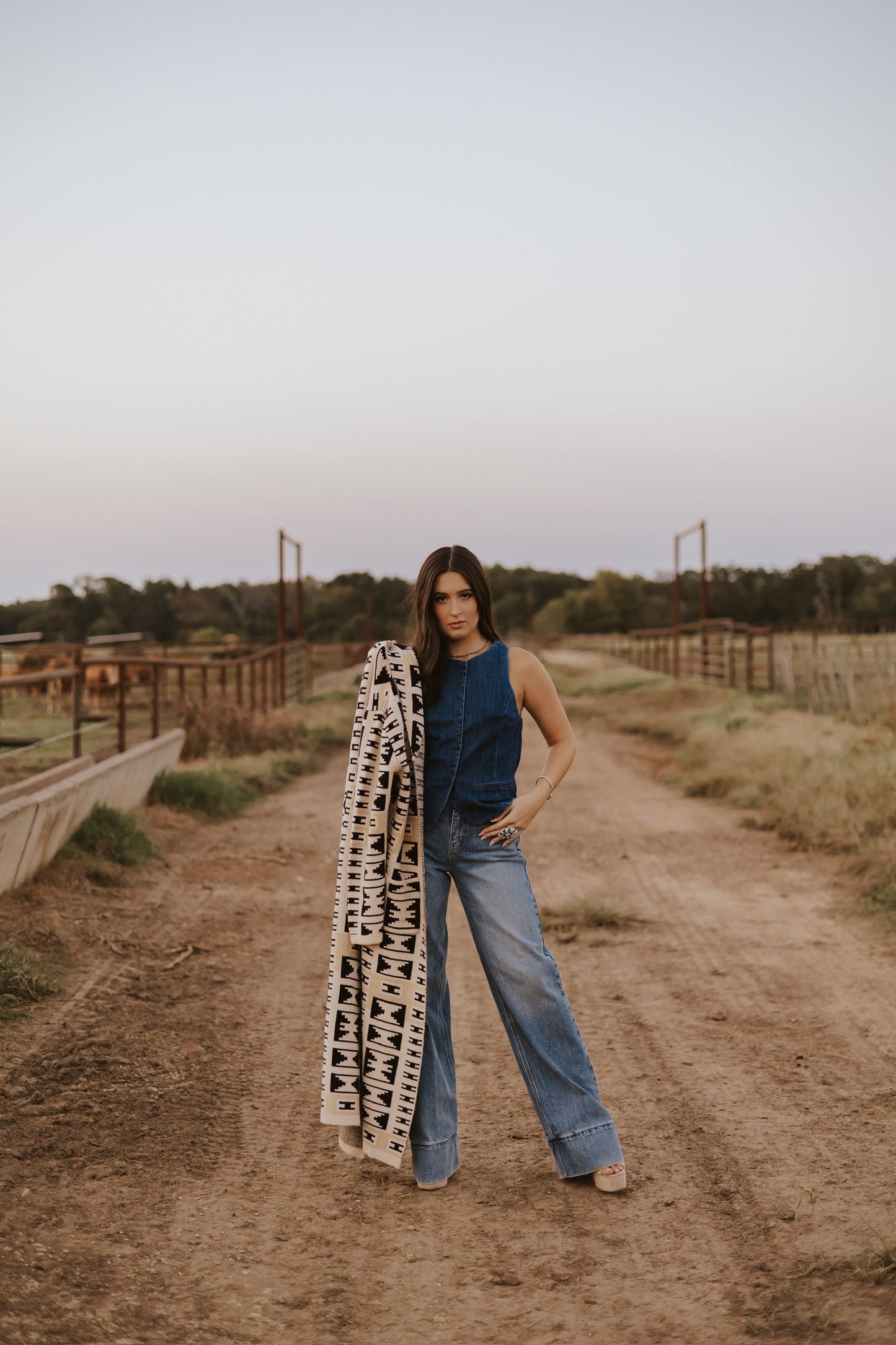 The Cambree Jeans in Medium Wash-7